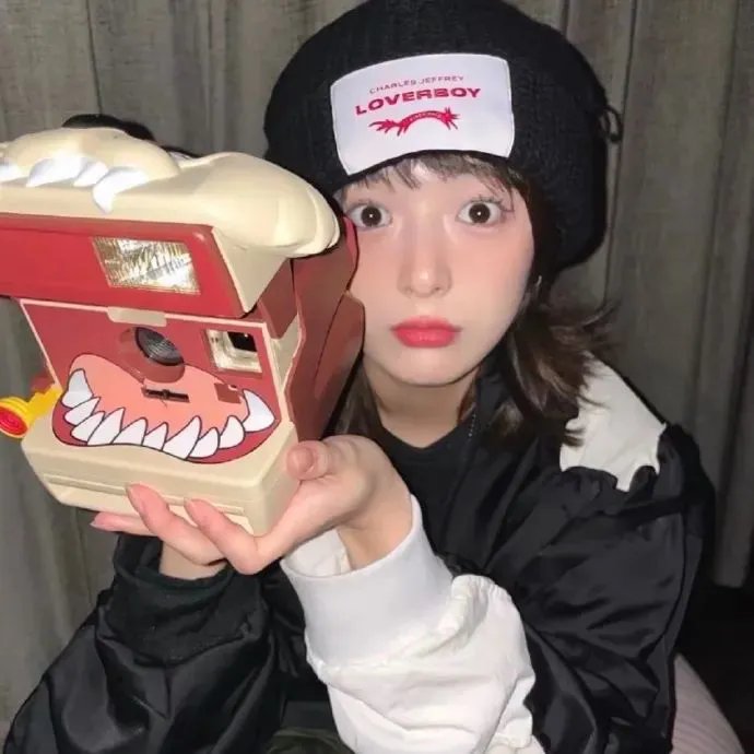 巫毒少女 海报